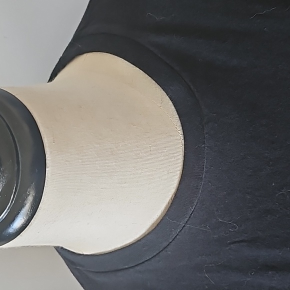 Gildan Black Short Sleeve Tee with Red and Yellow Superbowl Graphics NWOT - Picture 3 of 14